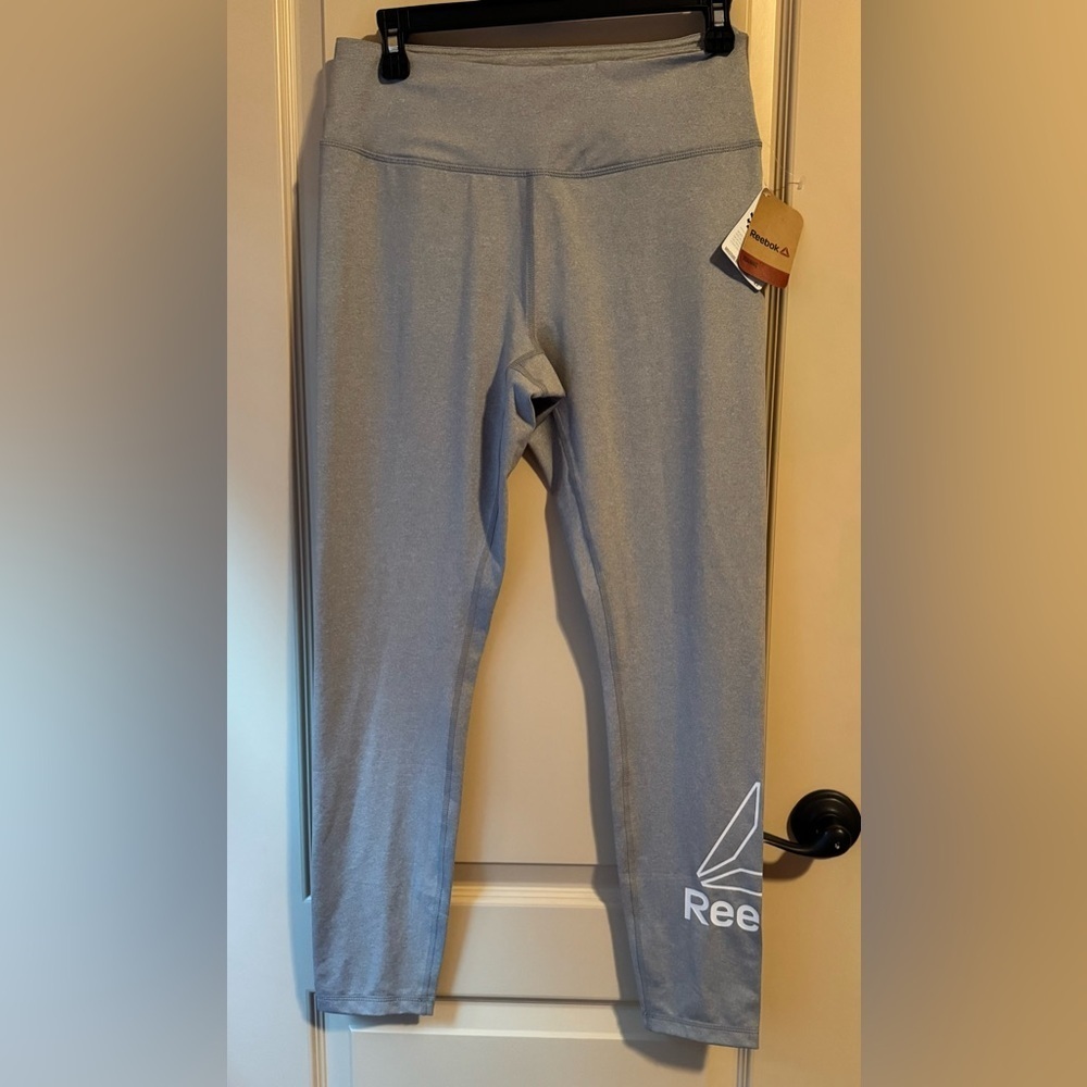 Reebok Gray Leggings for Active Comfort Size M